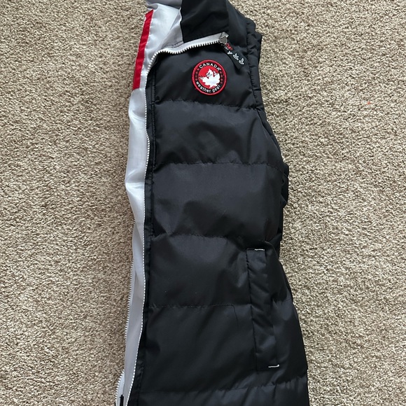 Canada Weather Gear Puffer Vest - Picture 4 of 4